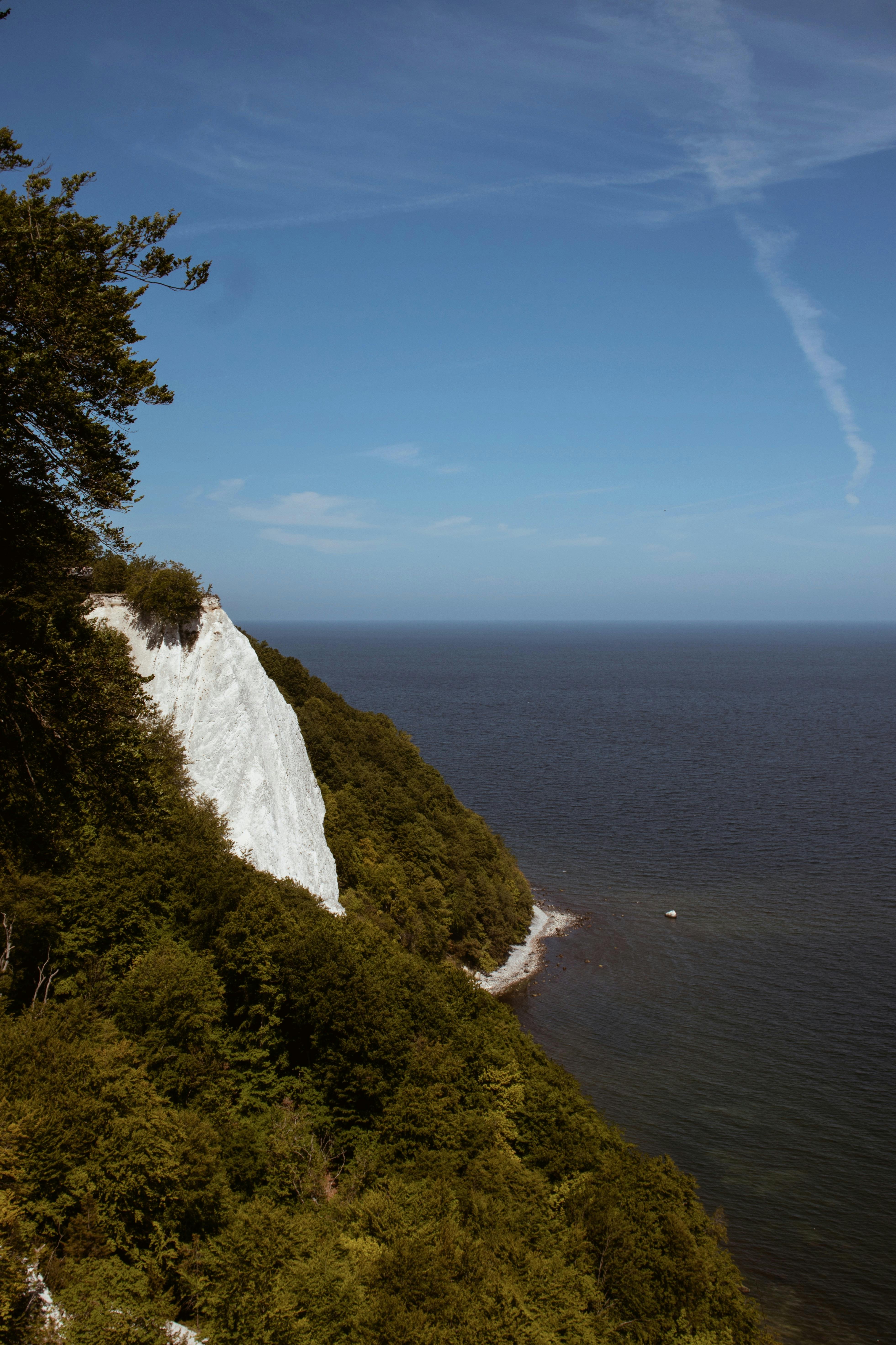 The Wonders of Nature: A Journey to Serenity